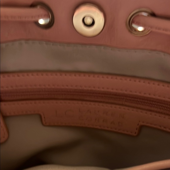 Elegant Pink Tassel Shoulder Bag - Picture 2 of 3